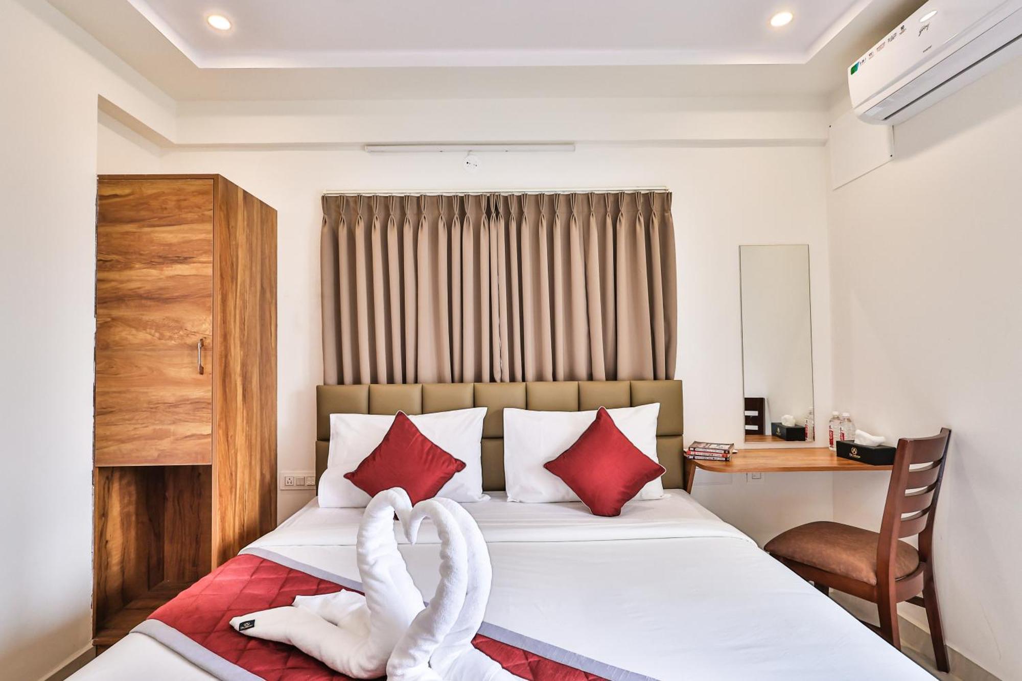 The Auberge Boutique Hotel - Manyata Tech Park Бангалор Экстерьер фото