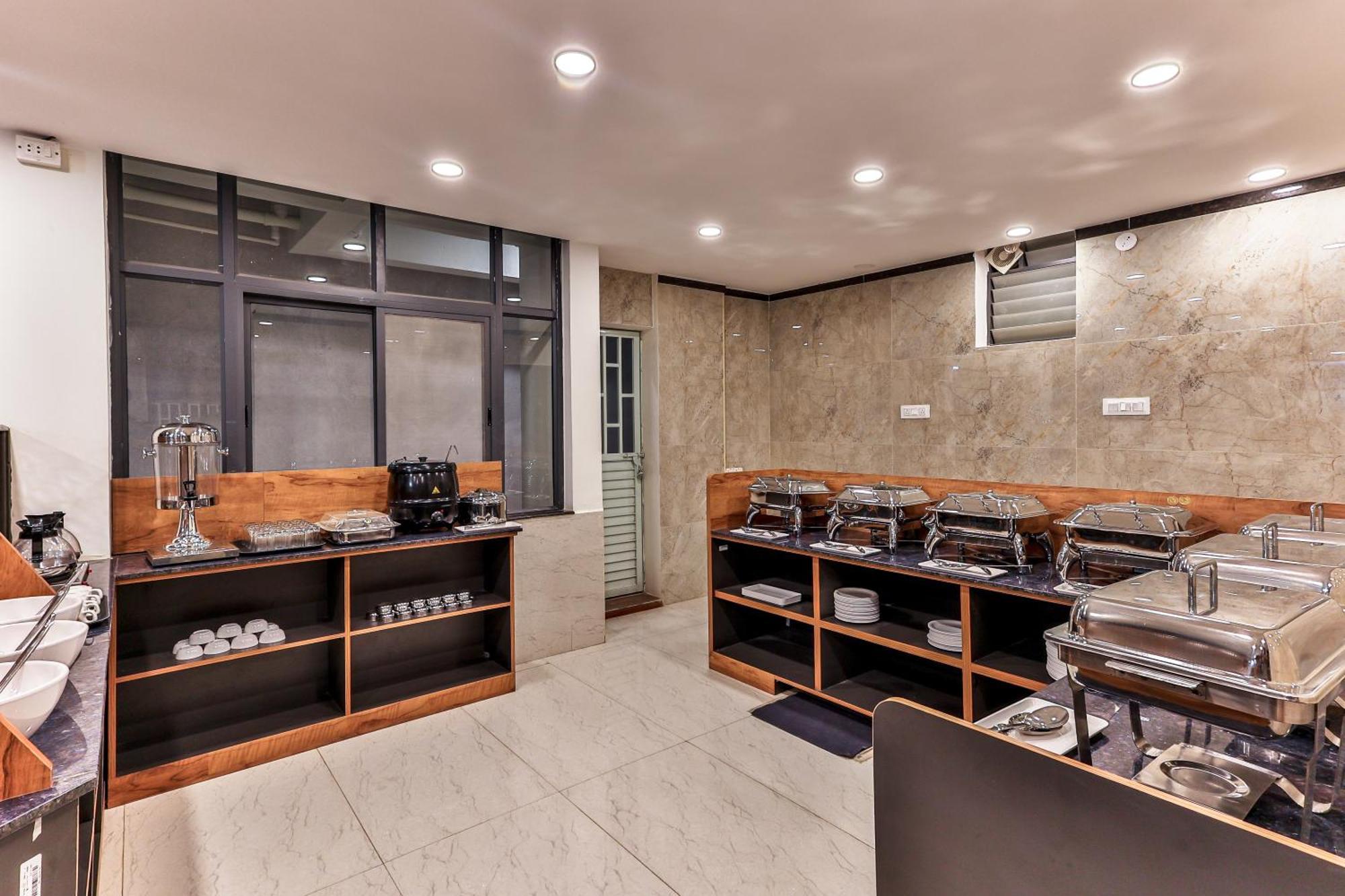 The Auberge Boutique Hotel - Manyata Tech Park Бангалор Экстерьер фото