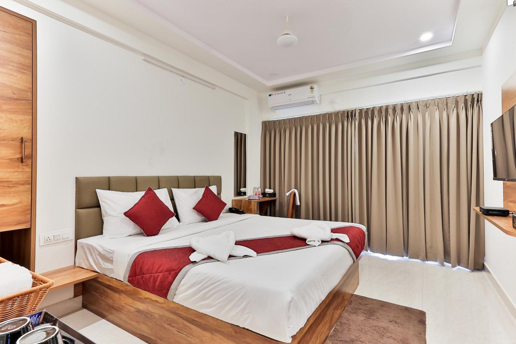 The Auberge Boutique Hotel - Manyata Tech Park Бангалор Экстерьер фото